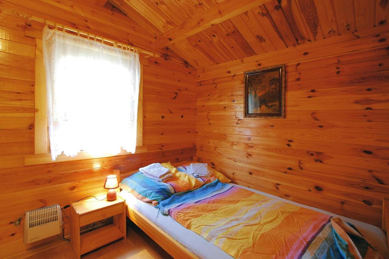 Holiday Home Close To The Lake Shore, Dabrowica Dabrowica  Bagian luar foto